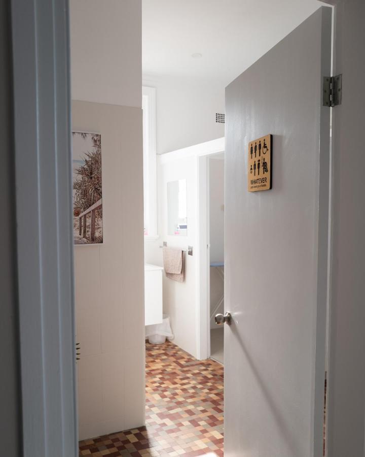 Seven Seas Hotel Carrington Extérieur photo